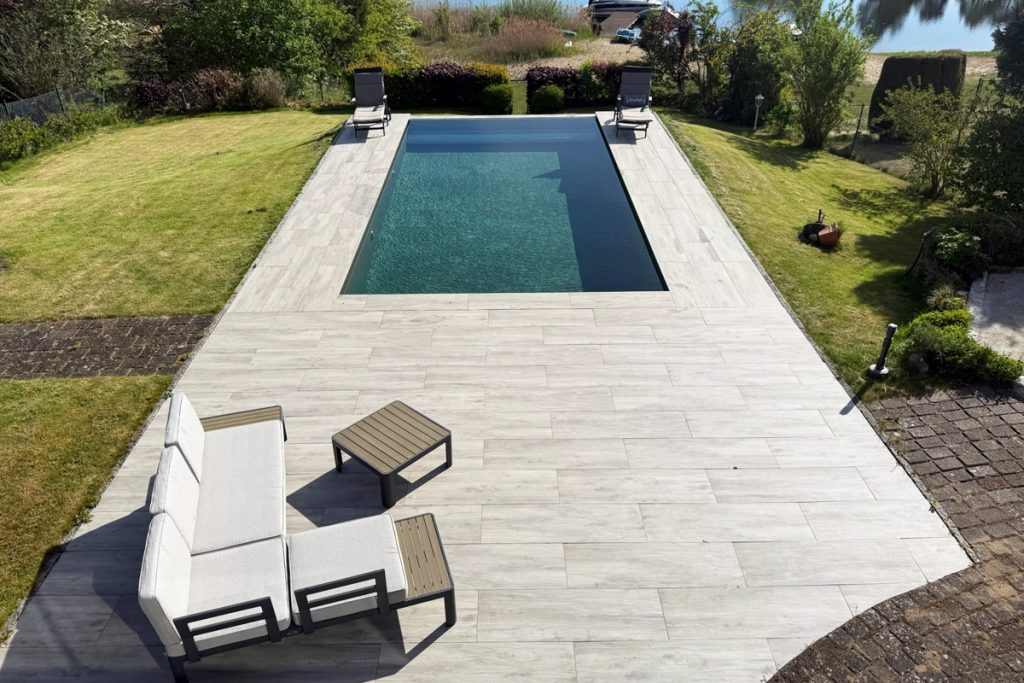 Maßgefertigter WU-Beton-Pool